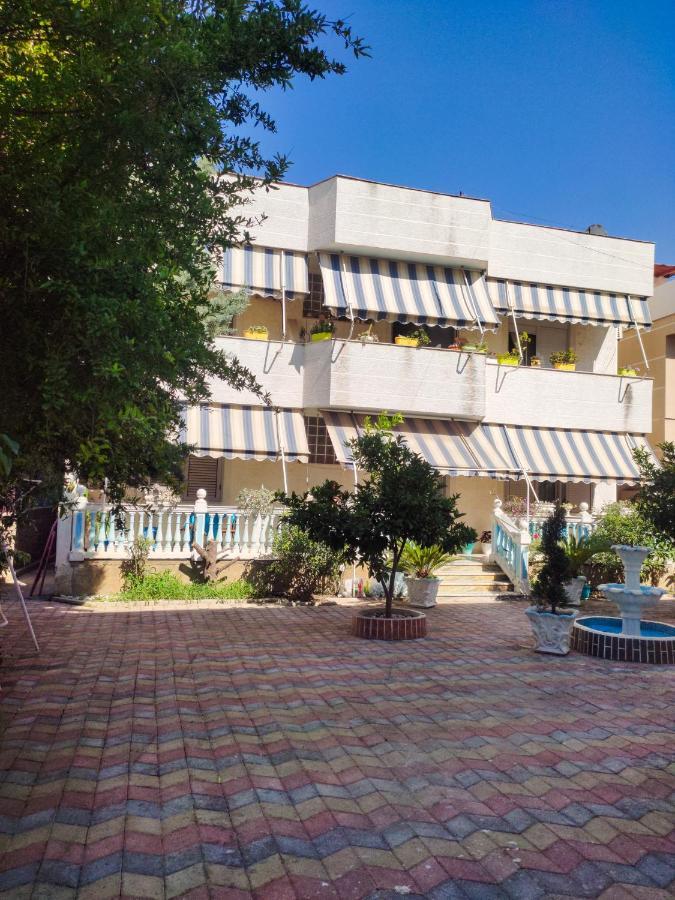 Vila Cikaj Hotell Durrës Exteriör bild